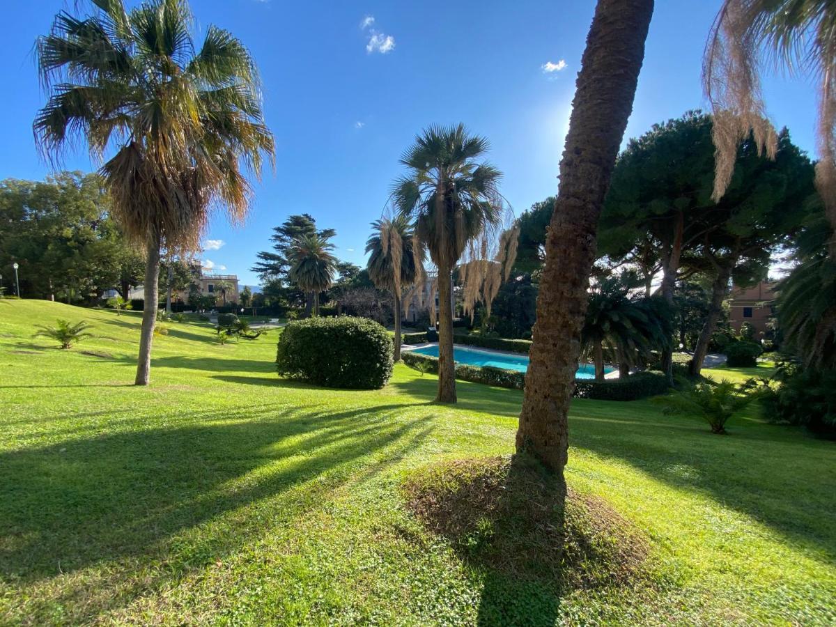 Casaviva-Stylish Trilo With Ac-Shared Pool-Parking Apartment Genoa Exterior photo